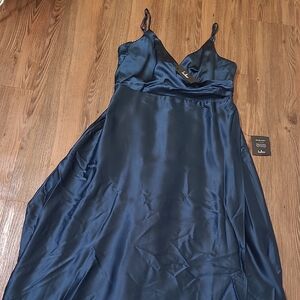Lulus | Dresses | Lulus New Ode To Love Emerald Green Satin Maxi Dress Size  S | Poshmark